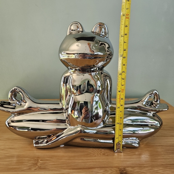 Silver Frog Yoga Figurine - Picture 8 of 10